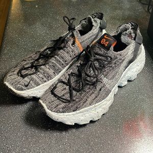 Men’s Nike Space Hippie 04